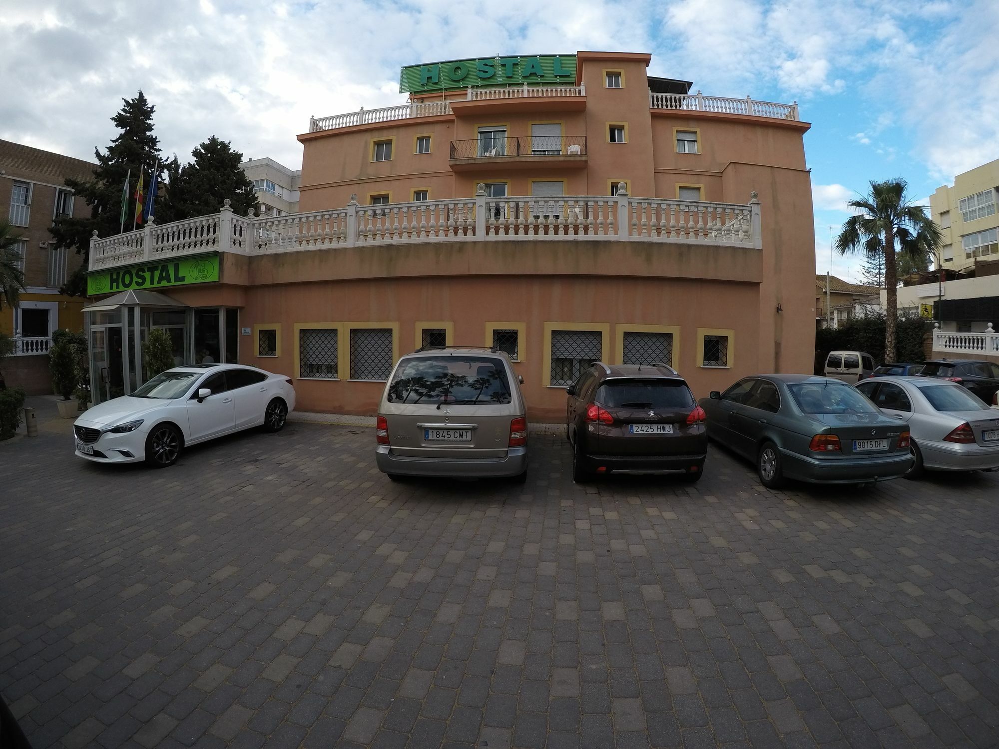 Hostal La Casa De Enfrente Malaga Zewnętrze zdjęcie