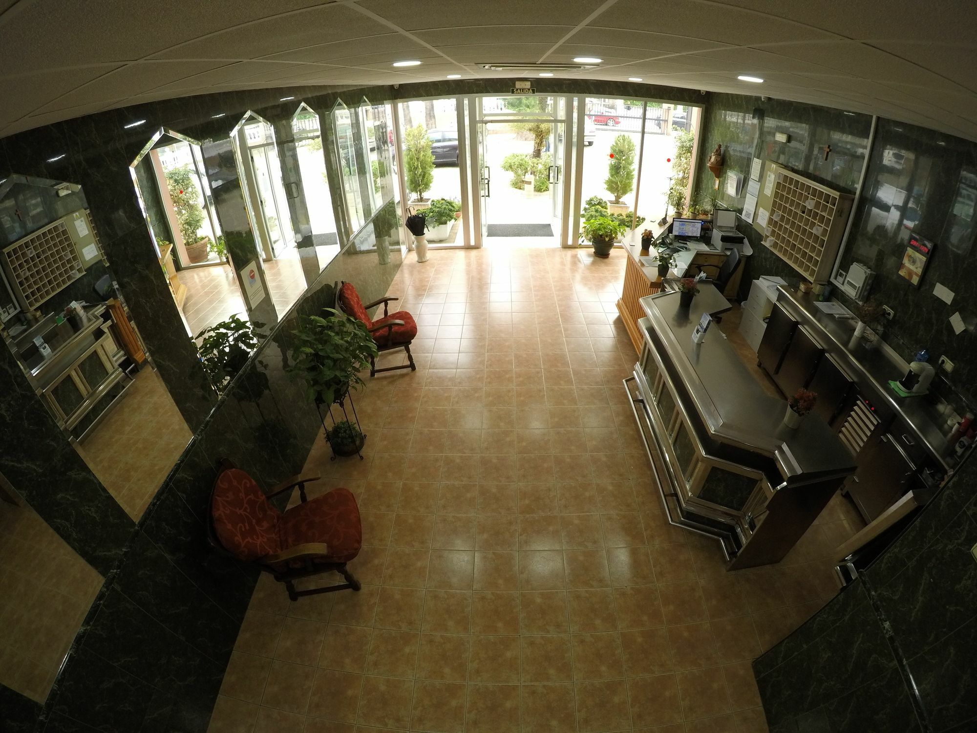 Hostal La Casa De Enfrente Malaga Zewnętrze zdjęcie